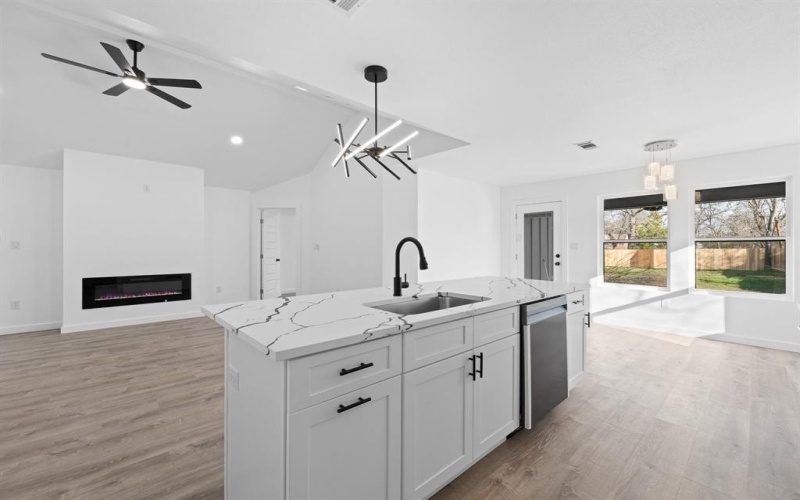 119 Smith Street, Hillsboro, TX 76645, 3 Bedrooms Bedrooms, ,2 BathroomsBathrooms,Residential,For Sale,119 Smith Street,0,21190308