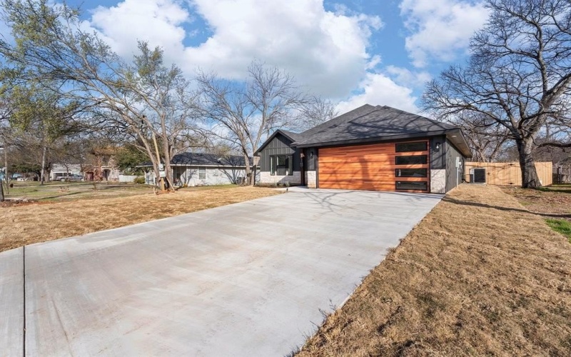 119 Smith Street, Hillsboro, TX 76645, 3 Bedrooms Bedrooms, ,2 BathroomsBathrooms,Residential,For Sale,119 Smith Street,0,21190308