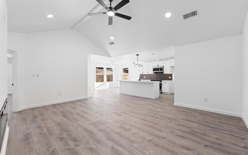 119 Smith Street, Hillsboro, TX 76645, 3 Bedrooms Bedrooms, ,2 BathroomsBathrooms,Residential,For Sale,119 Smith Street,0,21190308