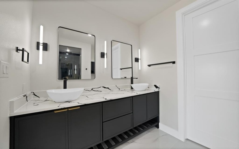 2809 NW 16th Street, Fort Worth, TX 76106, 3 Habitaciones Habitaciones , ,2 BañosBaños,Residential,En Venta,2809 NW 16th Street,0,21190375