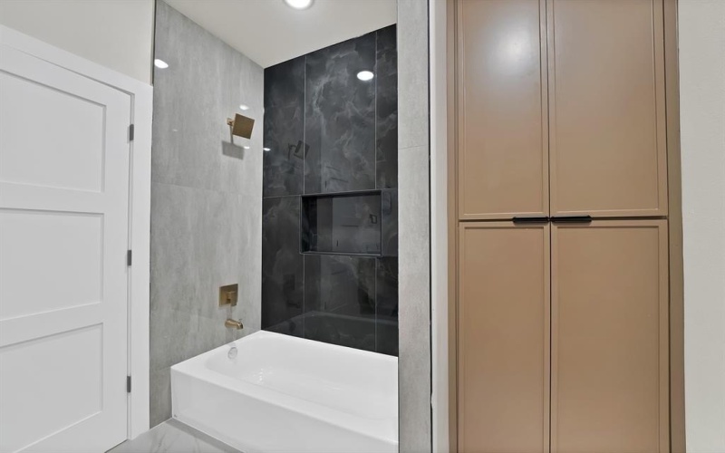 2809 NW 16th Street, Fort Worth, TX 76106, 3 Habitaciones Habitaciones , ,2 BañosBaños,Residential,En Venta,2809 NW 16th Street,0,21190375