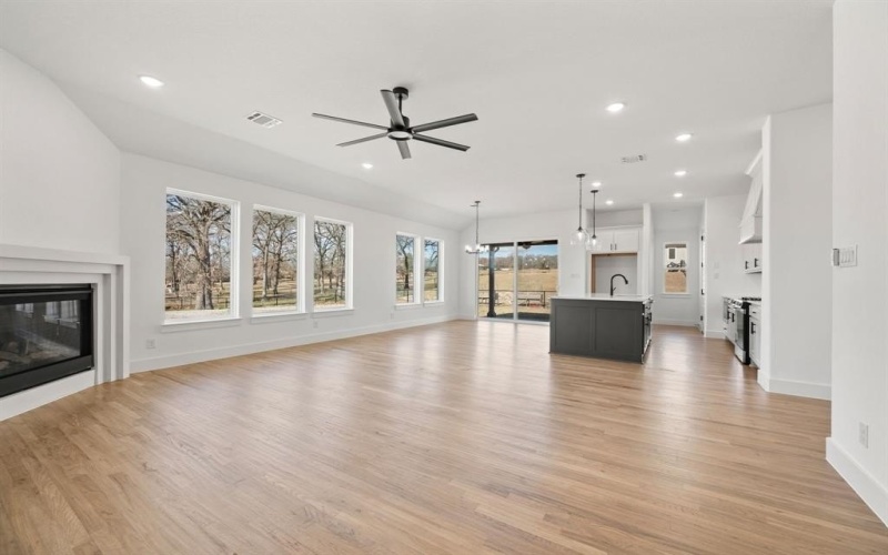 617 Pillar Street, Reno, TX 76020, 4 Habitaciones Habitaciones , ,2 BañosBaños,Residential,En Venta,617 Pillar Street,0,21190768