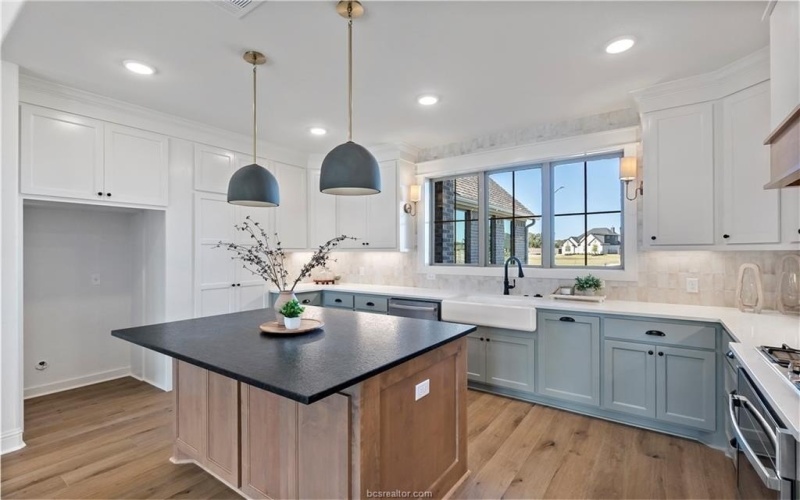 2160 Madden, College Station, TX 77845, 4 Bedrooms Bedrooms, ,3 BathroomsBathrooms,Residential,For Sale,2160 Madden,0,25005909