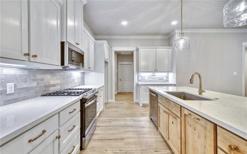 2815 Spector Drive, Bryan, TX 77808, 4 Bedrooms Bedrooms, ,2 BathroomsBathrooms,Residential,For Sale,2815 Spector Drive,0,25009421