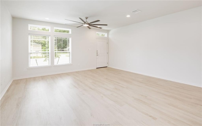 208 Richards Street, College Station, TX 77840, 6 Habitaciones Habitaciones , ,7 BañosBaños,Residential Multi Family,En Venta,208 Richards Street,0,25010632