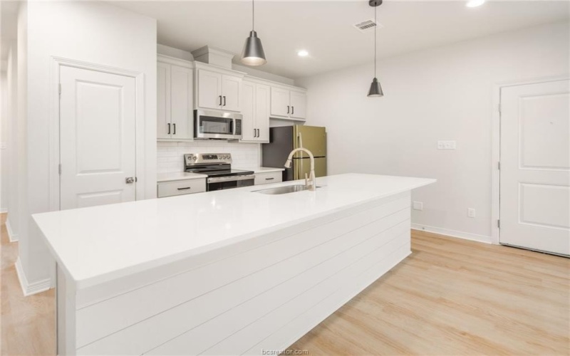 208 Richards Street, College Station, TX 77840, 6 Habitaciones Habitaciones , ,7 BañosBaños,Residential Multi Family,En Venta,208 Richards Street,0,25010632