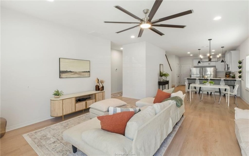 228 Richards Street, College Station, TX 77840, 6 Habitaciones Habitaciones , ,7 BañosBaños,Residential,En Venta,228 Richards Street,0,25011512