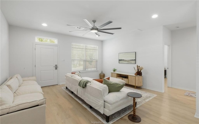 228 Richards Street, College Station, TX 77840, 6 Habitaciones Habitaciones , ,7 BañosBaños,Residential,En Venta,228 Richards Street,0,25011512