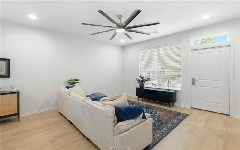 307B Sterling Street, College Station, TX 77840, 6 Habitaciones Habitaciones , ,7 BañosBaños,Residential,En Venta,307B Sterling Street,0,25011534