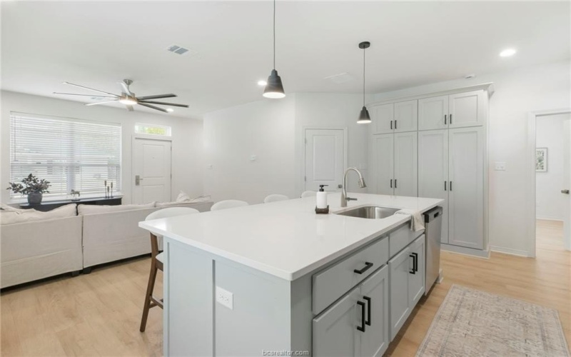 307C Sterling Street, College Station, TX 77840, 6 Habitaciones Habitaciones , ,7 BañosBaños,Residential,En Venta,307C Sterling Street,0,25011642