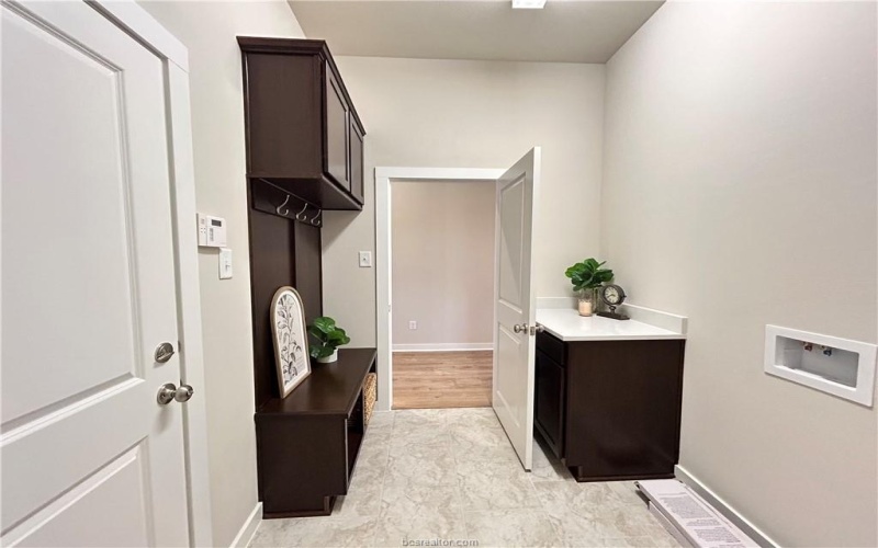 1935 Pinemont View Drive, Bryan, TX 77807, 3 Habitaciones Habitaciones , ,2 BañosBaños,Residential,En Venta,1935 Pinemont View Drive,0,25012267