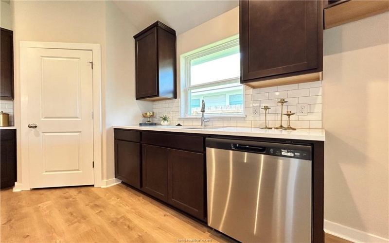 1935 Pinemont View Drive, Bryan, TX 77807, 3 Habitaciones Habitaciones , ,2 BañosBaños,Residential,En Venta,1935 Pinemont View Drive,0,25012267