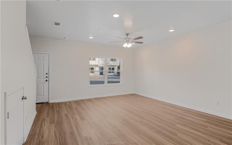 601 W 24th Street unit: 211, Bryan, TX 77803, 2 Bedrooms Bedrooms, ,2 BathroomsBathrooms,Residential,For Sale,601 W 24th Street unit: 211,0,25013120