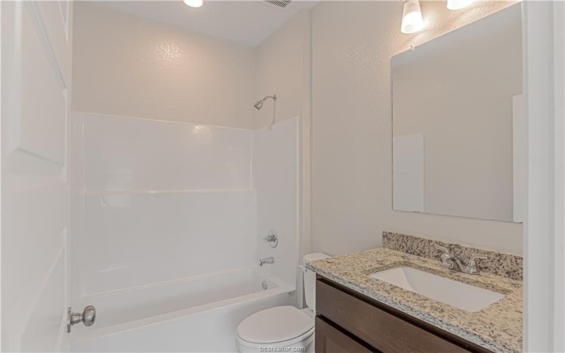 601 W 24th Street unit: 111, Bryan, TX 77803, 2 Bedrooms Bedrooms, ,2 BathroomsBathrooms,Residential,For Sale,601 W 24th Street unit: 111,0,25013124