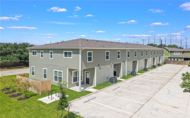 3213 Link Street unit: 112, Bryan, TX 77801, 3 Bedrooms Bedrooms, ,3 BathroomsBathrooms,Residential,For Sale,3213 Link Street unit: 112,0,26000125