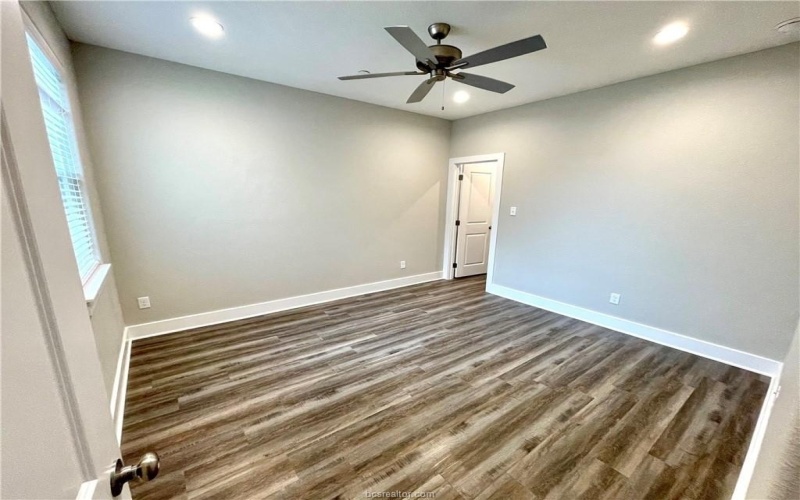 710 Vassar Court unit: B, College Station, TX 77840, 5 Habitaciones Habitaciones , ,7 BañosBaños,Residential Multi Family,En Venta,710 Vassar Court unit: B,0,26000318