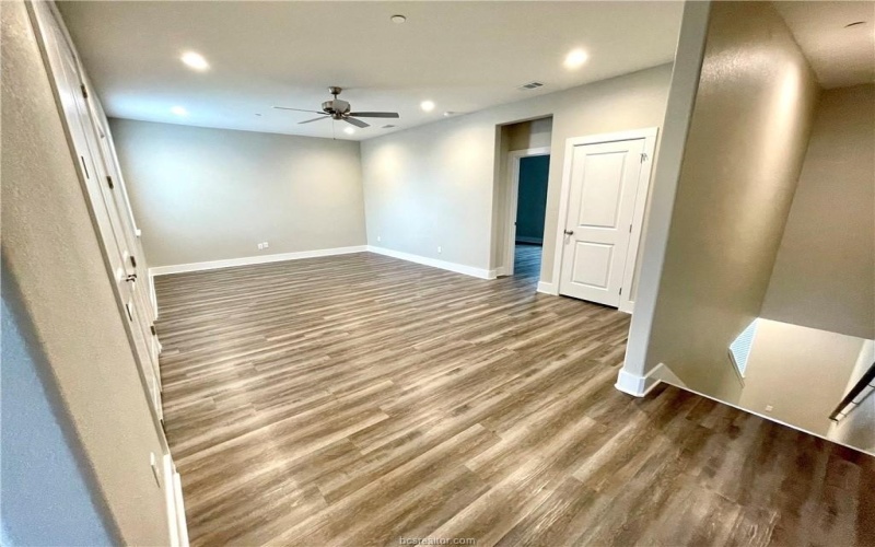 710 Vassar Court unit: B, College Station, TX 77840, 5 Habitaciones Habitaciones , ,7 BañosBaños,Residential Multi Family,En Venta,710 Vassar Court unit: B,0,26000318