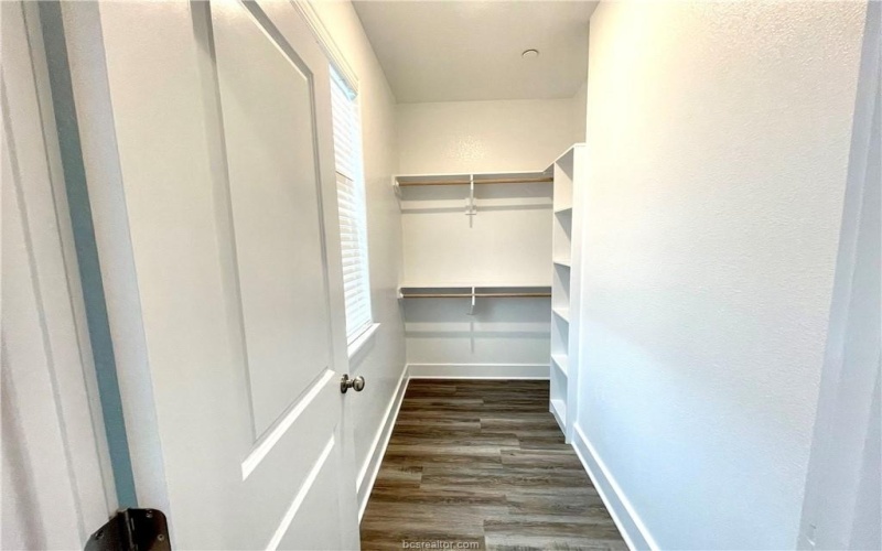 710 Vassar Court unit: B, College Station, TX 77840, 5 Habitaciones Habitaciones , ,7 BañosBaños,Residential Multi Family,En Venta,710 Vassar Court unit: B,0,26000318