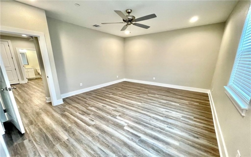 710 Vassar Court unit: B, College Station, TX 77840, 5 Habitaciones Habitaciones , ,7 BañosBaños,Residential Multi Family,En Venta,710 Vassar Court unit: B,0,26000318