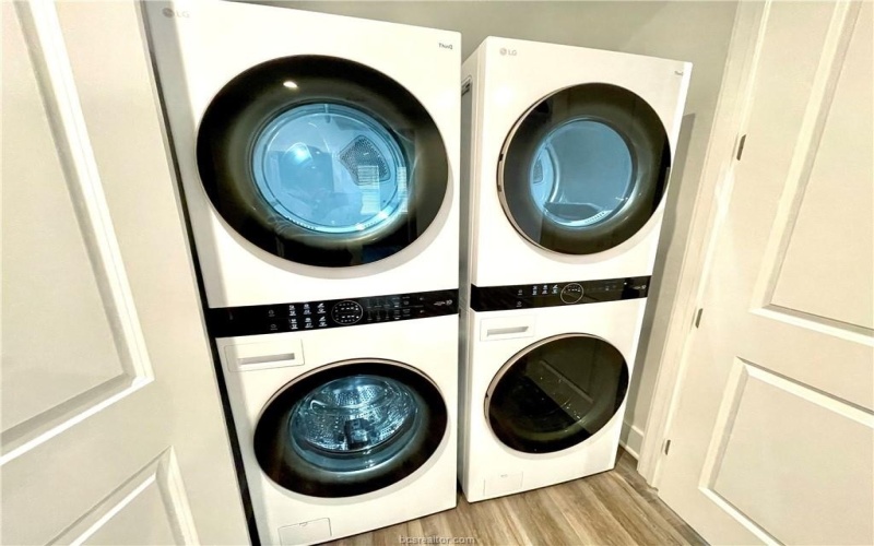 710 Vassar Court unit: B, College Station, TX 77840, 5 Habitaciones Habitaciones , ,7 BañosBaños,Residential Multi Family,En Venta,710 Vassar Court unit: B,0,26000318