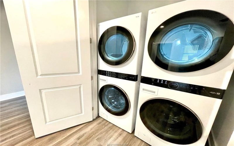 710 Vassar Court unit: B, College Station, TX 77840, 5 Habitaciones Habitaciones , ,7 BañosBaños,Residential Multi Family,En Venta,710 Vassar Court unit: B,0,26000318