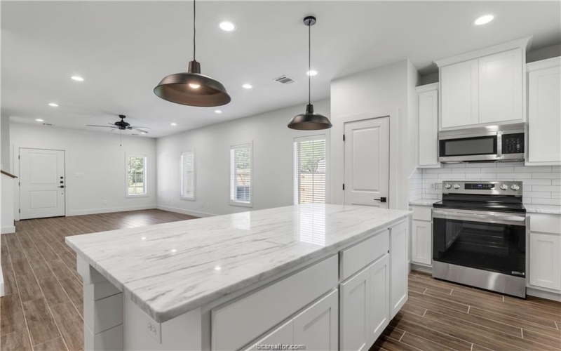 1412 Magnolia Drive, College Station, TX 77840, 4 Habitaciones Habitaciones , ,5 BañosBaños,Residential,En Venta,1412 Magnolia Drive,0,26000538