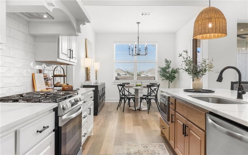 5034 Toscana Loop, Bryan, TX 77802, 4 Habitaciones Habitaciones , ,5 BañosBaños,Residential,En Venta,5034 Toscana Loop,0,26001042