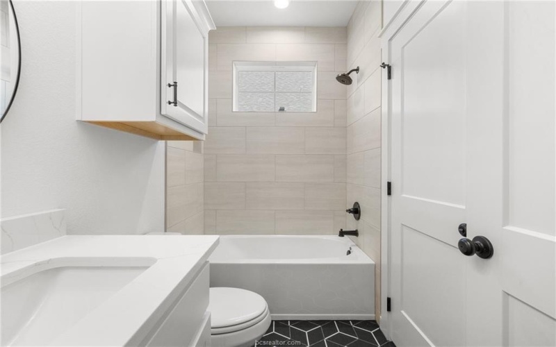 5034 Toscana Loop, Bryan, TX 77802, 4 Habitaciones Habitaciones , ,5 BañosBaños,Residential,En Venta,5034 Toscana Loop,0,26001042