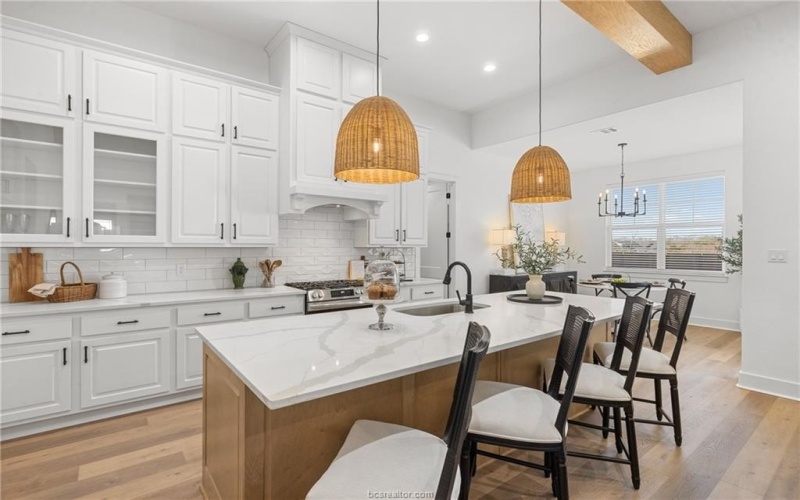 5034 Toscana Loop, Bryan, TX 77802, 4 Habitaciones Habitaciones , ,5 BañosBaños,Residential,En Venta,5034 Toscana Loop,0,26001042