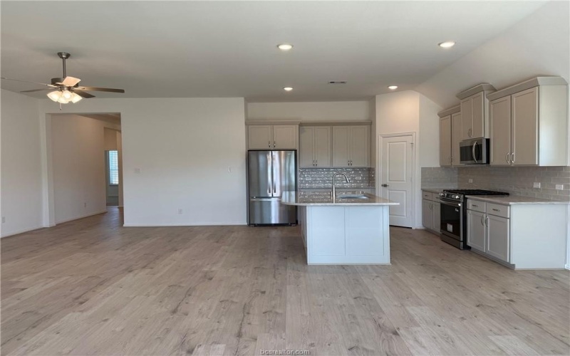 6222 Greenville Drive, College Station, TX 77845, 3 Habitaciones Habitaciones , ,2 BañosBaños,Residential,En Venta,6222 Greenville Drive,0,26001643