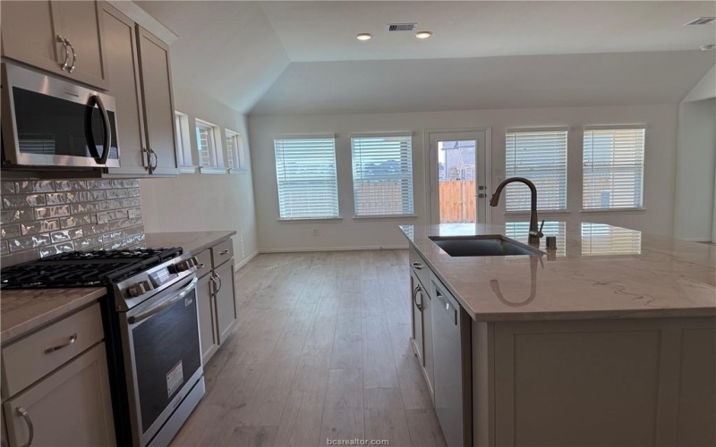 6222 Greenville Drive, College Station, TX 77845, 3 Habitaciones Habitaciones , ,2 BañosBaños,Residential,En Venta,6222 Greenville Drive,0,26001643