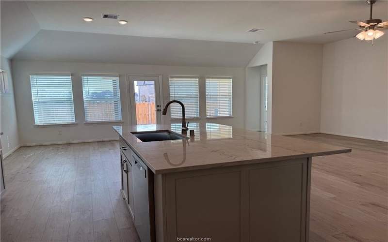 6222 Greenville Drive, College Station, TX 77845, 3 Habitaciones Habitaciones , ,2 BañosBaños,Residential,En Venta,6222 Greenville Drive,0,26001643