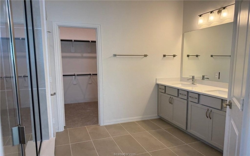 6222 Greenville Drive, College Station, TX 77845, 3 Habitaciones Habitaciones , ,2 BañosBaños,Residential,En Venta,6222 Greenville Drive,0,26001643