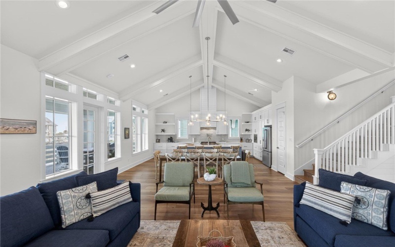 217 Sweet Bay Street, Port Aransas, TX 78373, 6 Habitaciones Habitaciones , ,6 BañosBaños,Residential,En Venta,217 Sweet Bay Street,0,472138