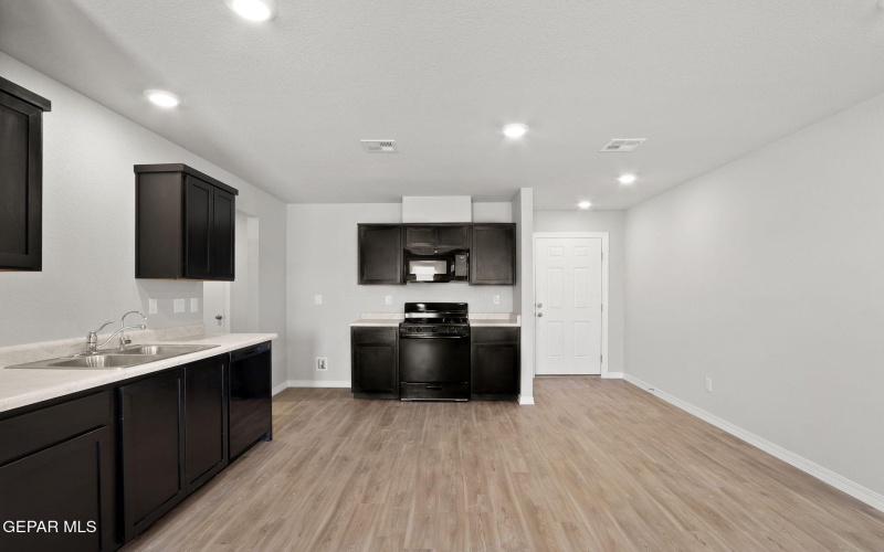 14305 Star Cactus Avenue, Horizon City, TX 79928, 4 Habitaciones Habitaciones , ,2 BañosBaños,Residential,En Venta,14305 Star Cactus Avenue,0,938950