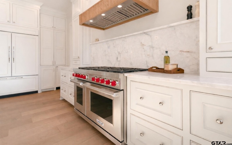 1830 Sentinel Way, Tyler, TX 75703, 4 Bedrooms Bedrooms, ,5 BathroomsBathrooms,Residential,For Sale,1830 Sentinel Way,0,26002733