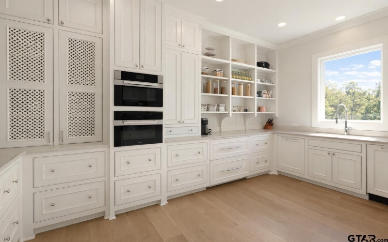 1830 Sentinel Way, Tyler, TX 75703, 4 Bedrooms Bedrooms, ,5 BathroomsBathrooms,Residential,For Sale,1830 Sentinel Way,0,26002733