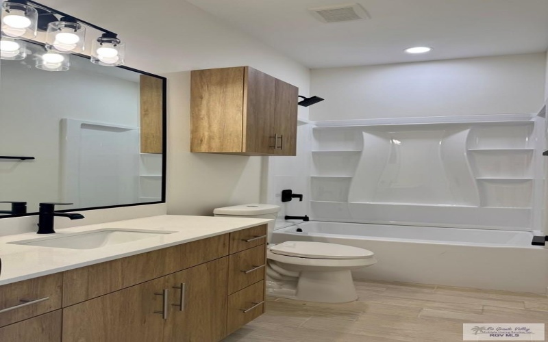 3532 HIDALGO CIR unit: 2, BROWNSVILLE, TX 78520, 2 Bedrooms Bedrooms, ,2 BathroomsBathrooms,Residential Multi Family,For Sale,3532 HIDALGO CIR unit: 2,0,29765594