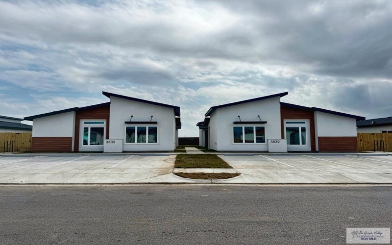 3532 HIDALGO CIR unit: 2, BROWNSVILLE, TX 78520, 2 Bedrooms Bedrooms, ,2 BathroomsBathrooms,Residential Multi Family,For Sale,3532 HIDALGO CIR unit: 2,0,29765594