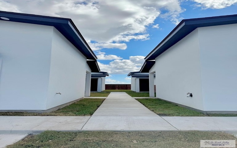 3532 HIDALGO CIR unit: 4, BROWNSVILLE, TX 78520, 2 Habitaciones Habitaciones , ,2 BañosBaños,Residential Multi Family,En Venta,3532 HIDALGO CIR unit: 4,0,29765596