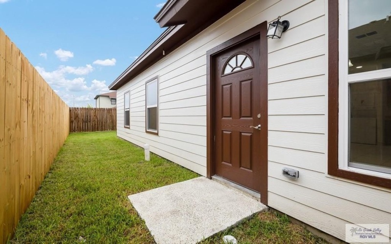 2226 N VALLEY CIRCLE unit: B, LA FERIA, TX 78559, 3 Bedrooms Bedrooms, ,2 BathroomsBathrooms,Residential Multi Family,For Sale,2226 N VALLEY CIRCLE unit: B,0,29765676