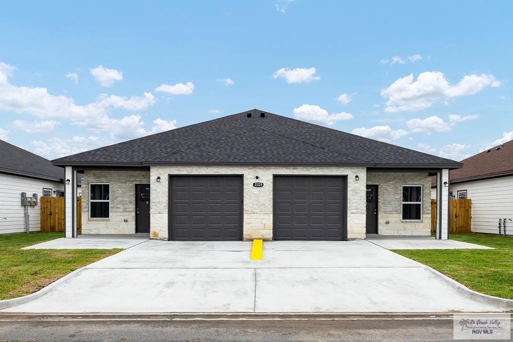 2228 N VALLEY CIRCLE unit: A, LA FERIA, TX 78559, 3 Habitaciones Habitaciones , ,2 BañosBaños,Residential Multi Family,En Venta,2228 N VALLEY CIRCLE unit: A,0,29765683