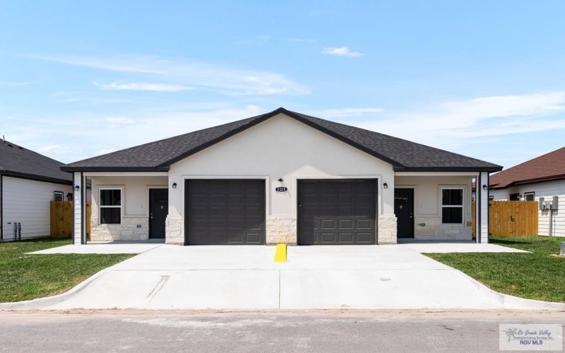 2328 N VALLEY CIRCLE unit: B, LA FERIA, TX 78559, 3 Habitaciones Habitaciones , ,2 BañosBaños,Residential Multi Family,En Venta,2328 N VALLEY CIRCLE unit: B,0,29765689