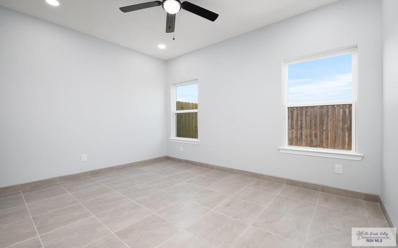 2328 N VALLEY CIRCLE unit: B, LA FERIA, TX 78559, 3 Habitaciones Habitaciones , ,2 BañosBaños,Residential Multi Family,En Venta,2328 N VALLEY CIRCLE unit: B,0,29765689