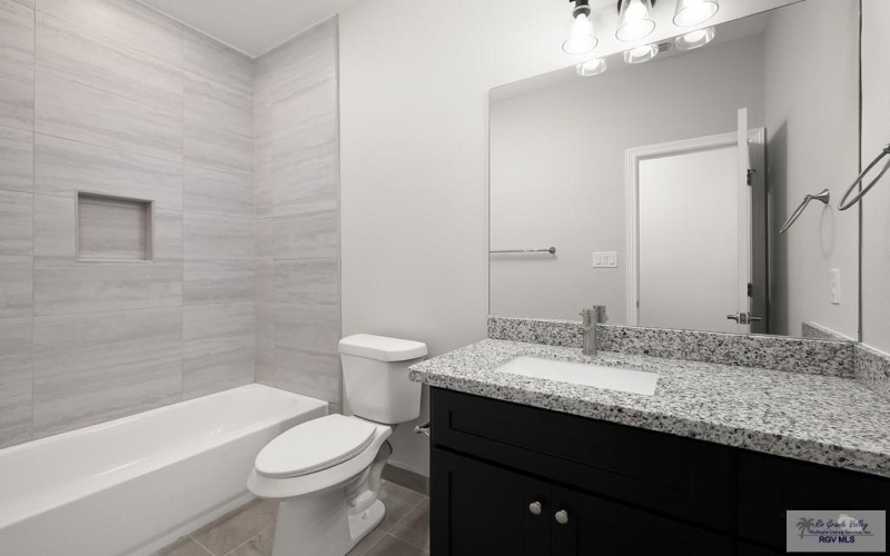 2526 N VALLEY CIRCLE unit: A, LA FERIA, TX 78559, 2 Habitaciones Habitaciones , ,2 BañosBaños,Residential Multi Family,En Venta,2526 N VALLEY CIRCLE unit: A,0,29765693