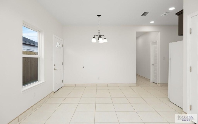 2225 S VALLEY CIRCLE unit: B, LA FERIA, TX 78559, 3 Habitaciones Habitaciones , ,2 BañosBaños,Residential Multi Family,En Venta,2225 S VALLEY CIRCLE unit: B,0,29767175