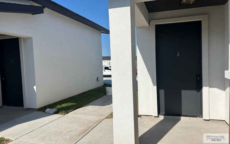 3536 HIDALGO CIR, BROWNSVILLE, TX 78520, 2 Bedrooms Bedrooms, ,2 BathroomsBathrooms,Residential Multi Family,For Sale,3536 HIDALGO CIR,0,29770264