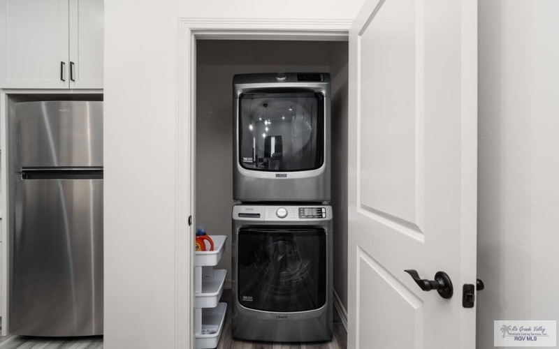 3569 HIDALGO CIR, BROWNSVILLE, TX 78526, 2 Habitaciones Habitaciones , ,2 BañosBaños,Residential Multi Family,En Venta,3569 HIDALGO CIR,0,29771475