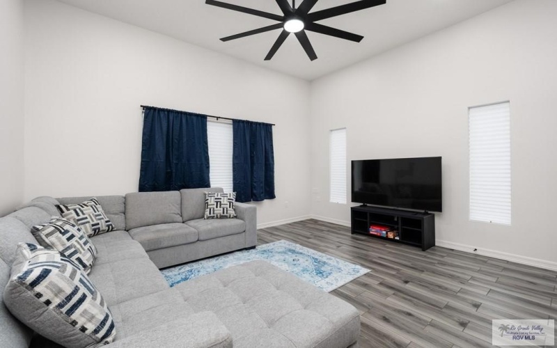 3569 HIDALGO CIR, BROWNSVILLE, TX 78526, 2 Habitaciones Habitaciones , ,2 BañosBaños,Residential Multi Family,En Venta,3569 HIDALGO CIR,0,29771475