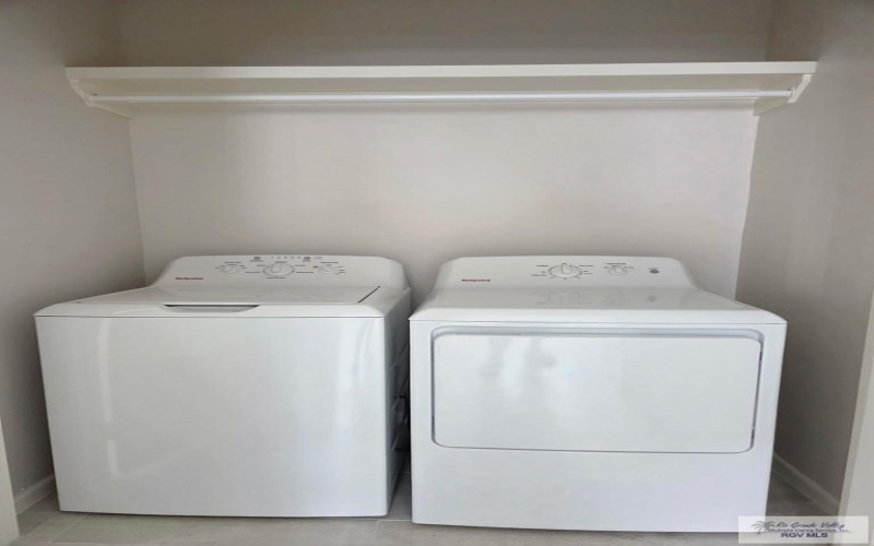 203 ROYAL PALM DR unit: B, MERCEDES, TX 78570, 3 Habitaciones Habitaciones , ,2 BañosBaños,Residential Multi Family,En Venta,203 ROYAL PALM DR unit: B,0,29772382